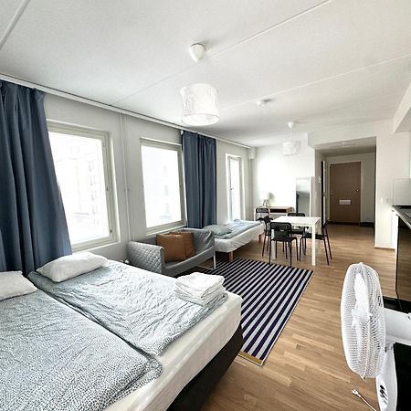 Easy Stay Rooms & Apartments Near Airport Βάνταα Εξωτερικό φωτογραφία