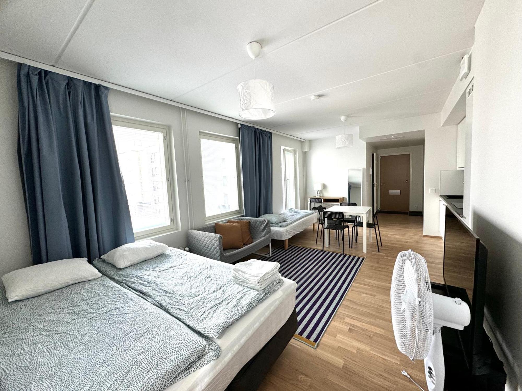 Easy Stay Rooms & Apartments Near Airport Βάνταα Εξωτερικό φωτογραφία