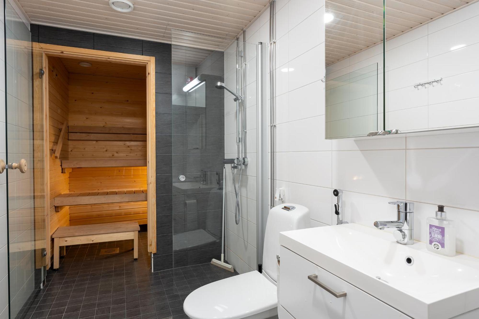 Easy Stay Rooms & Apartments Near Airport Βάνταα Εξωτερικό φωτογραφία