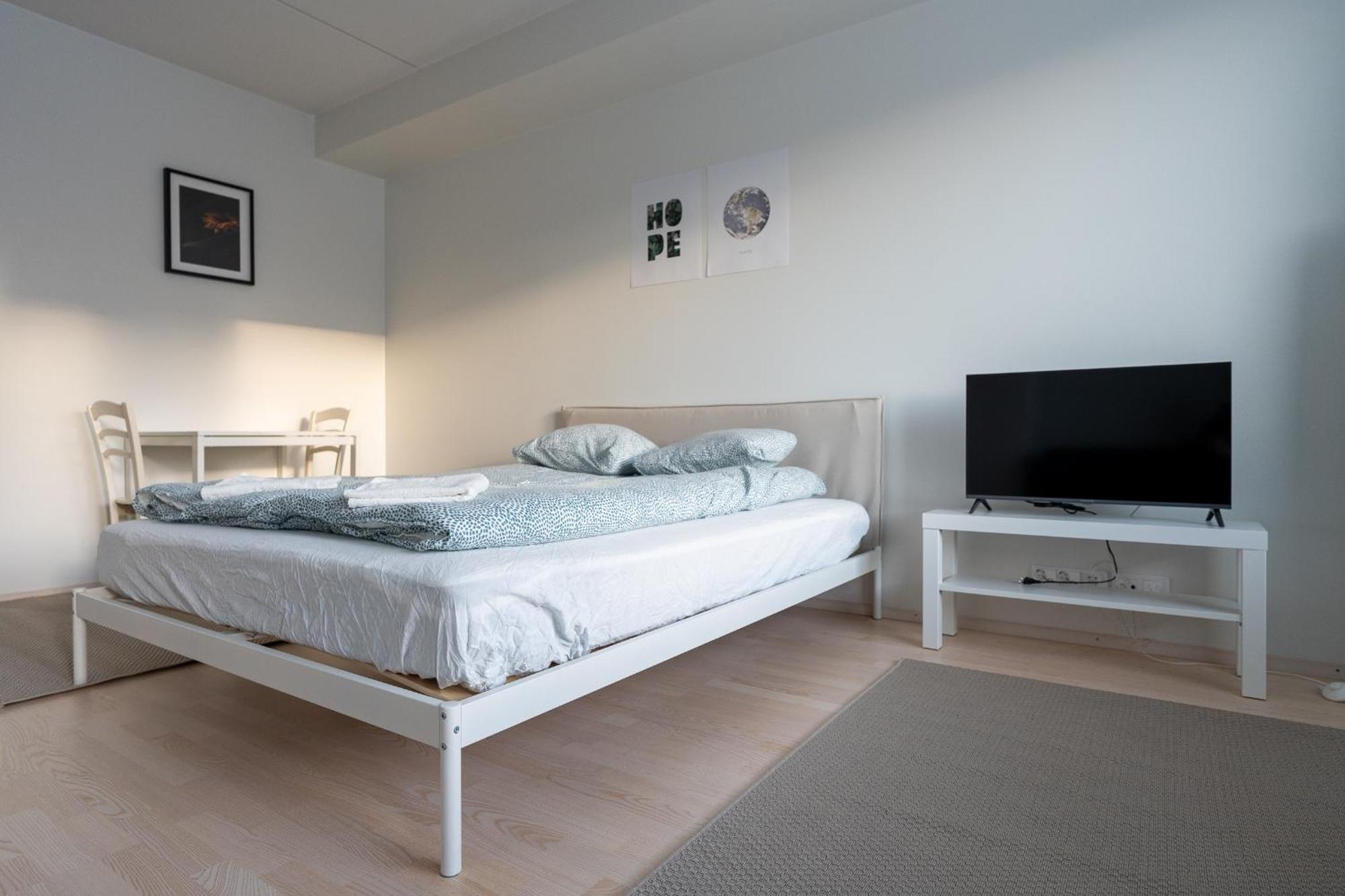 Easy Stay Rooms & Apartments Near Airport Βάνταα Εξωτερικό φωτογραφία