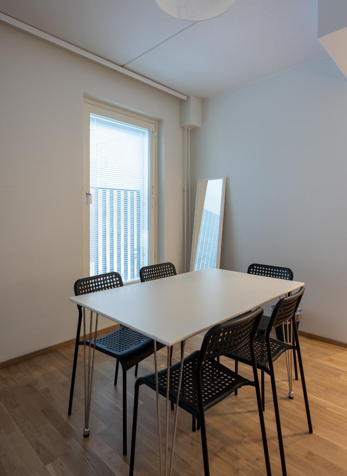 Easy Stay Rooms & Apartments Near Airport Βάνταα Εξωτερικό φωτογραφία
